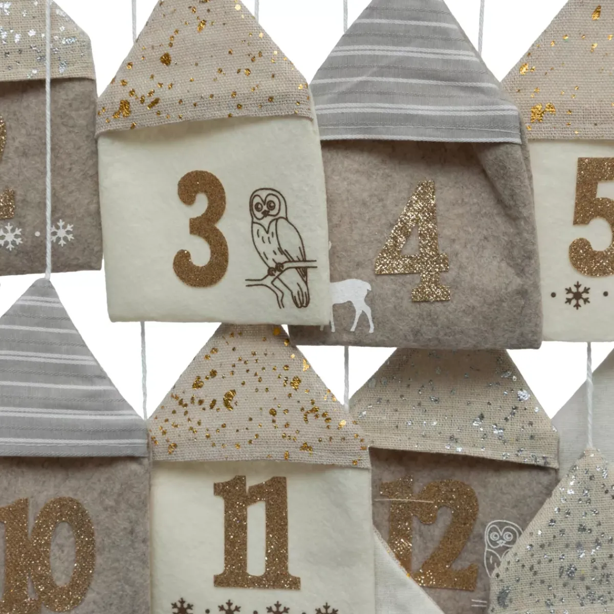 JJA Decorazioni E Oggetti Natalizi-Calendario dell'Avvento da appendere (90 x 70 cm) Casette di Natale