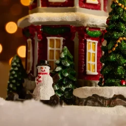 KAEMINGK Villaggio Di Natale Luminoso-Casa del Villaggio di Natale illuminata, musicale e animata a pile (H23 cm) Camden Street