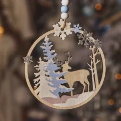KAEMINGK Addobbi Natalizi-Decorazione natalizia in legno da appendere (D11 cm) Renna nel bosco Azzurro chiaro