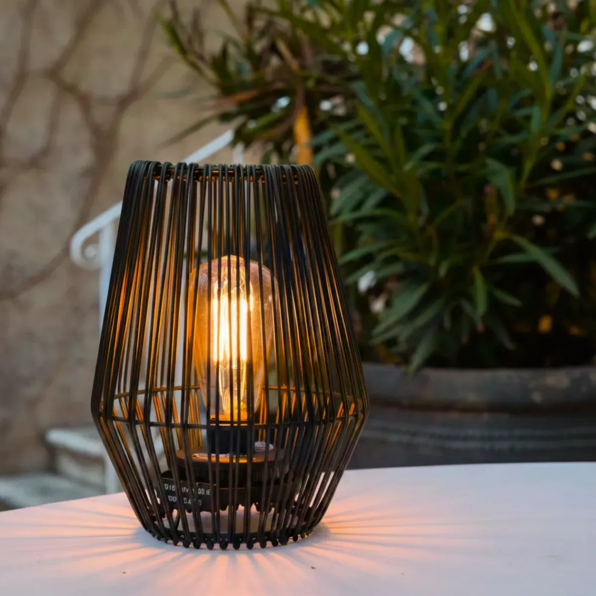 #N/A Luci Per Esterno-Lampada da tavolo solare LED (H23 cm) Calabre Nero