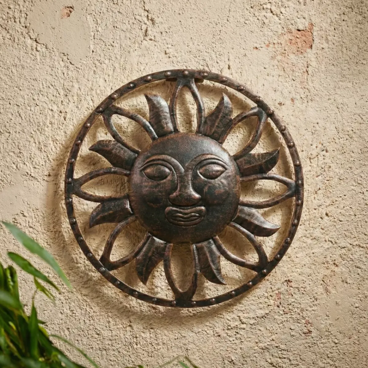 KAEMINGK Luci Per Esterno-Lampada solare da parete in metallo (D37 cm) Dio Sole patinato e bianco caldo