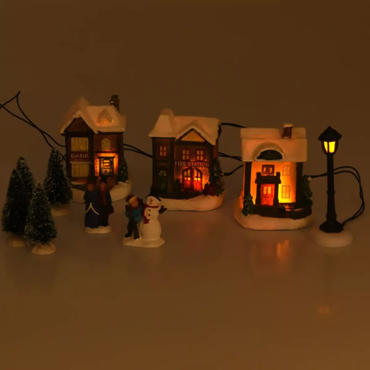 KOOPMAN Villaggio Di Natale Luminoso-Set completo villaggio luminoso Oslo a pile