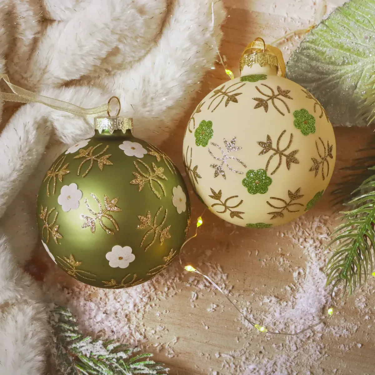 KAEMINGK Palline Di Natale-Set di 12 palline di Natale in vetro (D80 mm) Fiori Natura e bianco