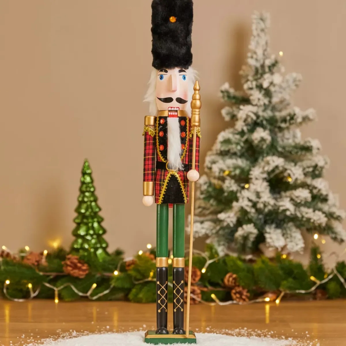 KAEMINGK Babbo Natale Animali E Personaggi-Soldatino Schiaccianoci in legno (H61 cm) Ernest e Cappello d'orso