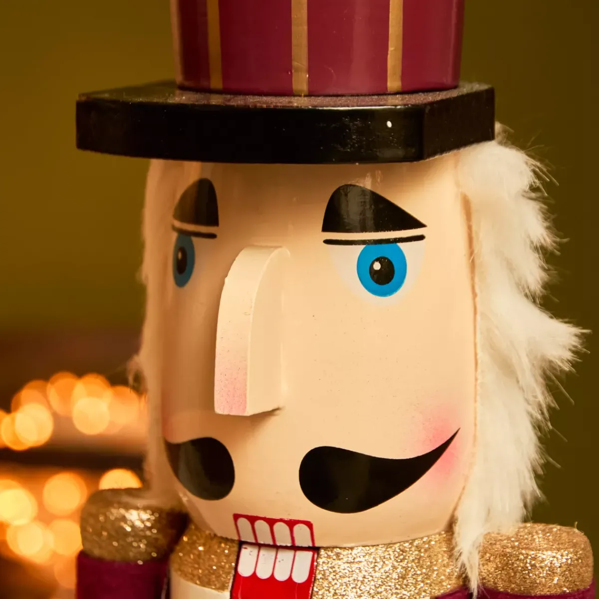 KAEMINGK Babbo Natale Animali E Personaggi-Soldato Schiaccianoci in legno (H76 cm) Gustave Vino