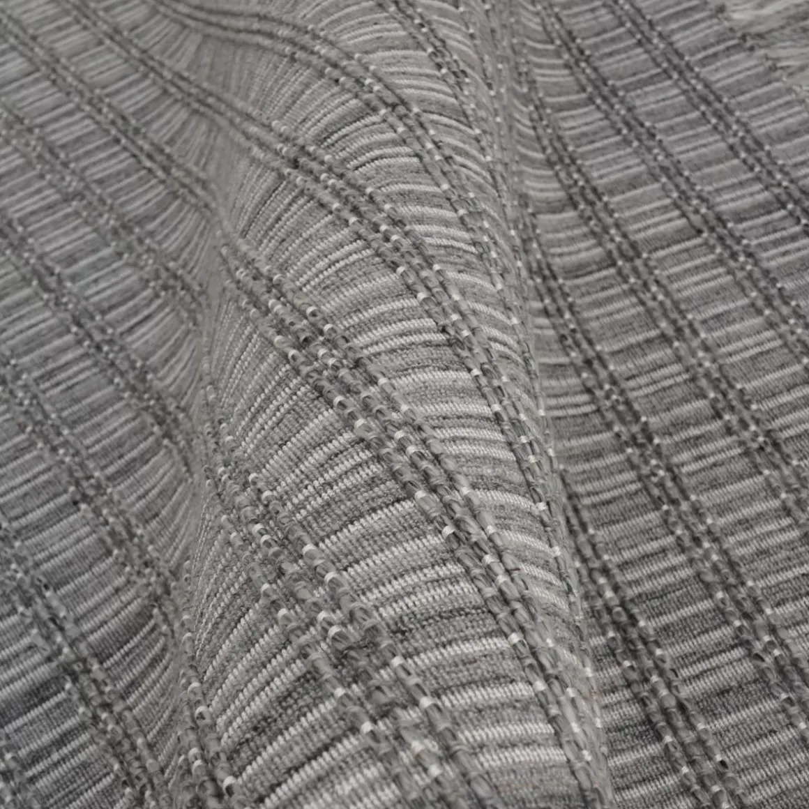 Tappeto da soggiorno rettangolare in materiale riciclato (140 x 200 cm) Priya Grigio