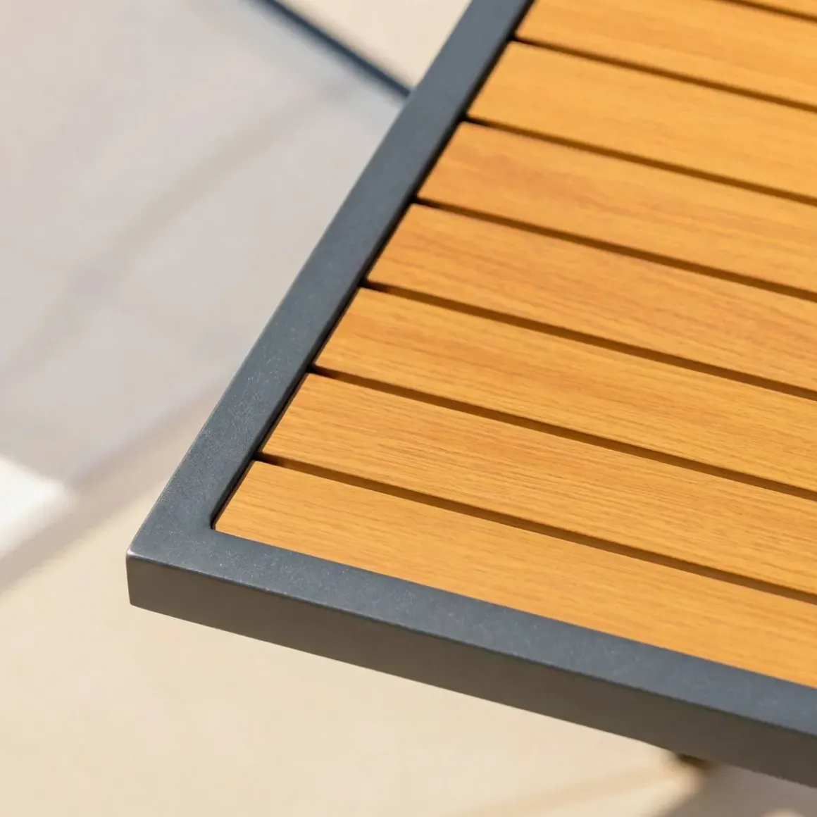 Tavolo da giardino allungabile 12 posti Alluminio effetto legno Murano (320 x 100 cm) Grigio antracite
