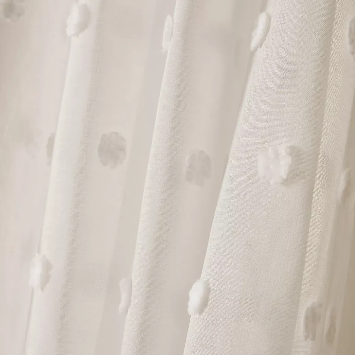 Tenda trasparente con occhielli e pon pon (180 x 240 cm) Emie Beige