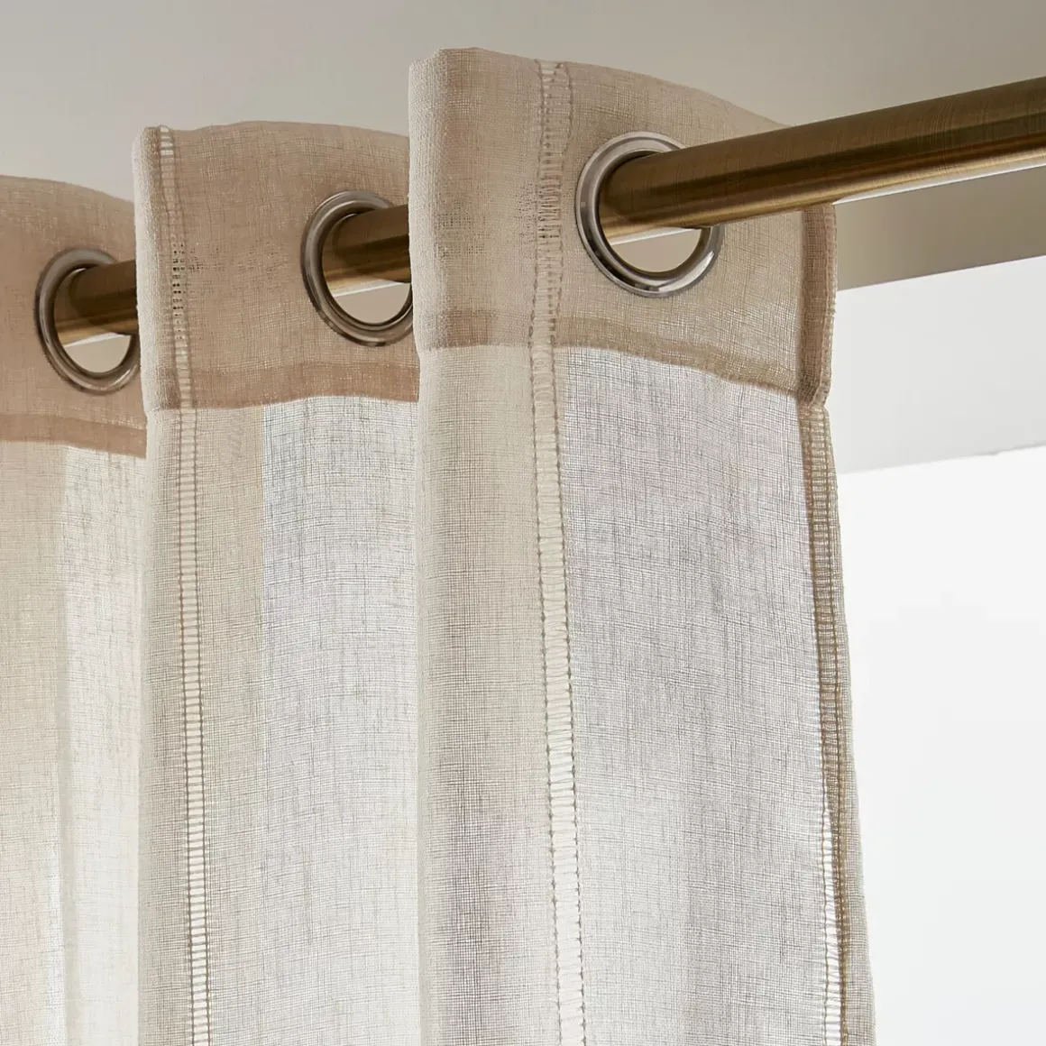 Tenda trasparente con occhielli (180 x 240 cm) Leontina Beige