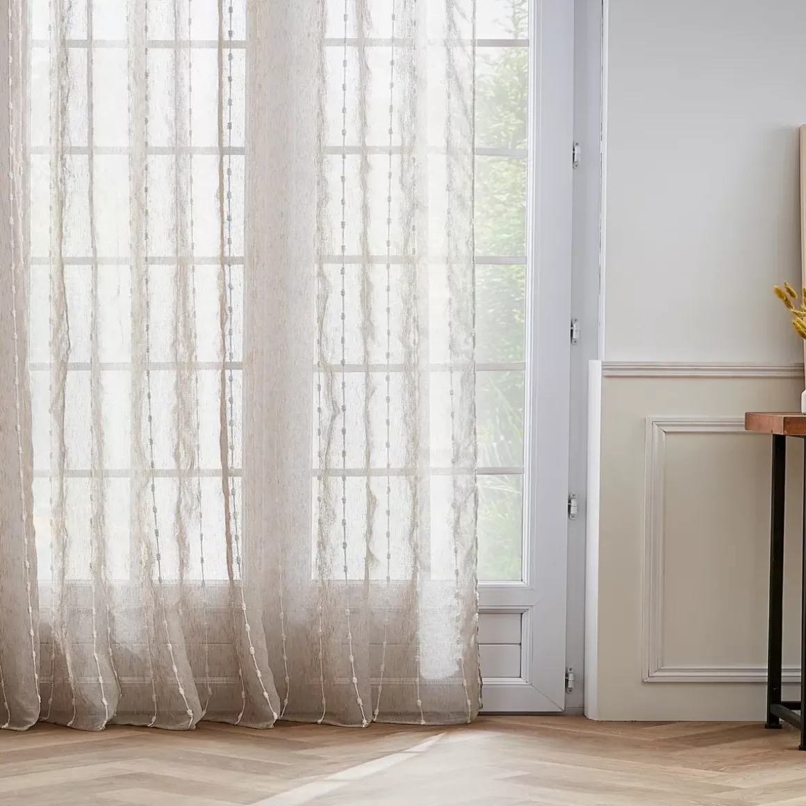 Tenda trasparente con passanti nascosti e pon pon (280 x 240 cm) Axel Beige