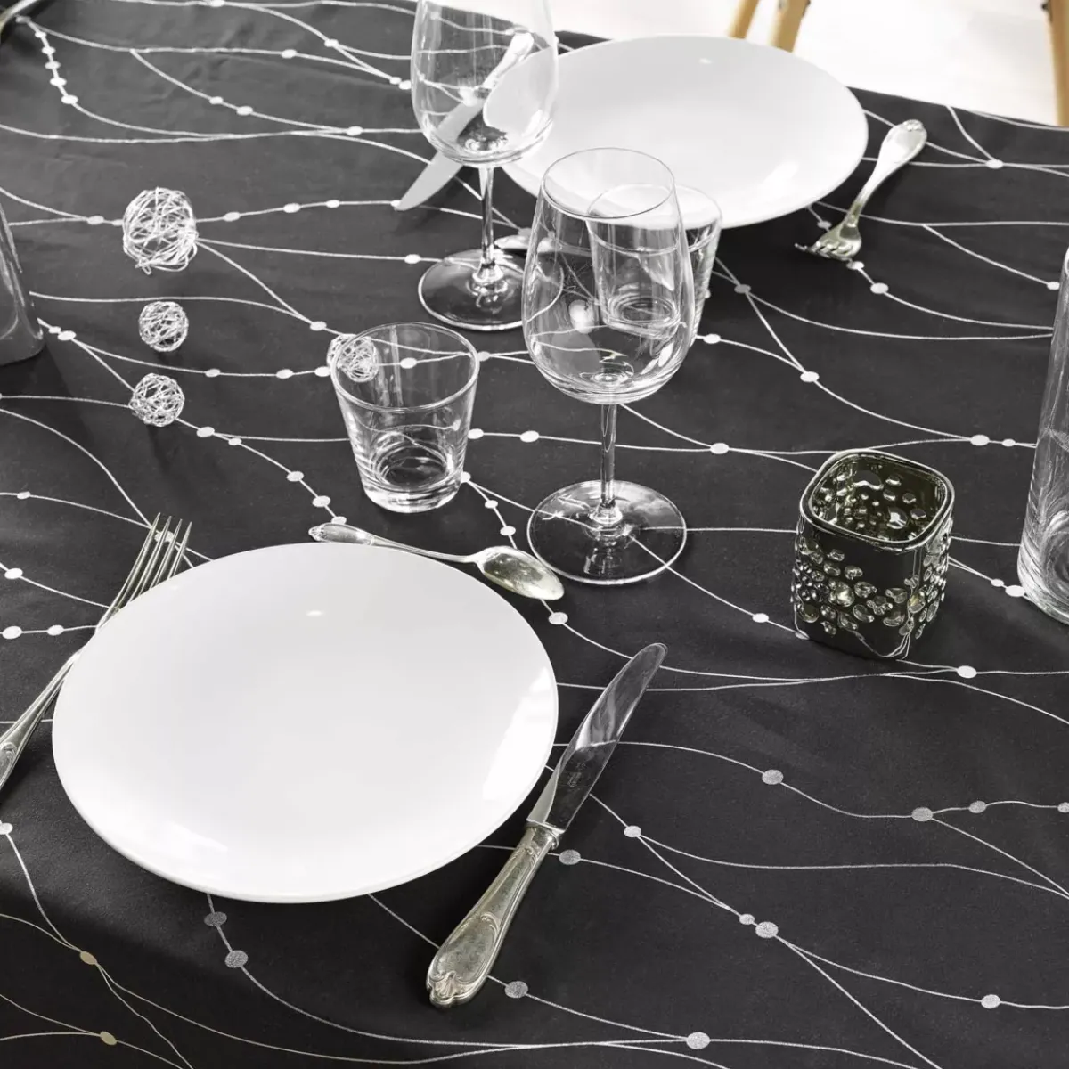 Douceur d interieur Tovaglia E Runner Da Tavolo Per Le Feste-Tovaglia natalizia rettangolare (140 x 240 cm) Astrelia e argento