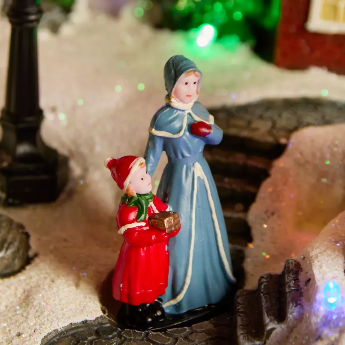 KAEMINGK Villaggio Di Natale Luminoso-Villaggio di Natale luminoso e animato (H31 cm) Avventure invernali